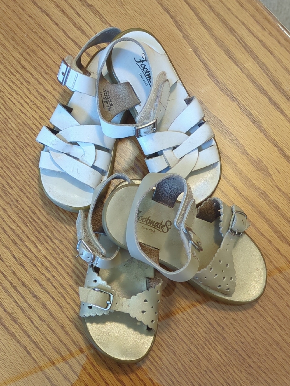 FootMates White Kids Leather Strappy Buckle Sandals
